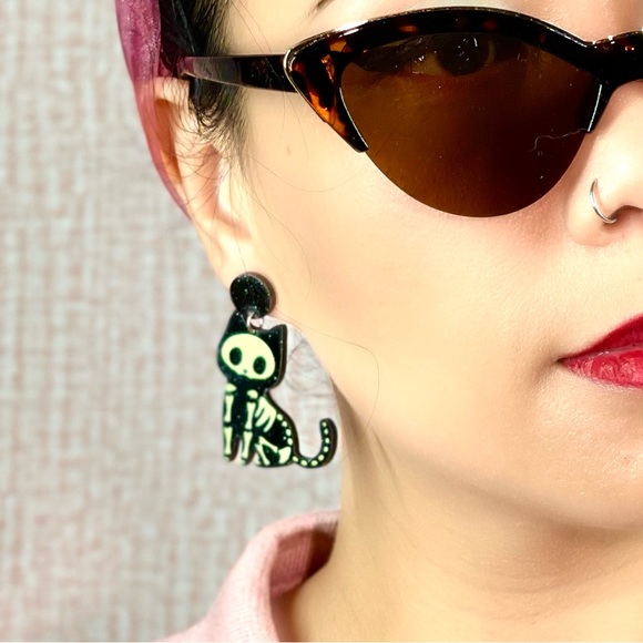 Retro Glitter Black and Skeleton Kitty Cat Acrylic Dangling Stud Earrings - Picture 3 of 9